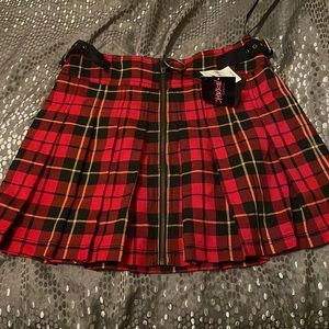 Betsy Johnson mini skirt